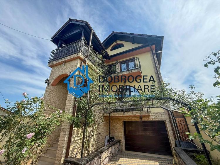 ZONA ALEXANDRU CEL BUN  -  VILA D+P+E+M, GARAJ, VEDERE PANORAMICA ZAGAN - 1