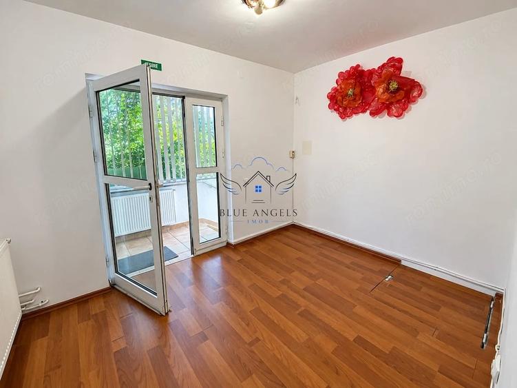 Apartament cu 4 camere semidecomandat în Calea București