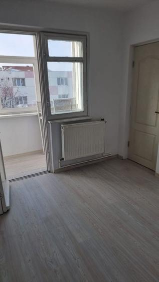 Apartament 43 mp cu 2 camere nedecomandat cu balcon proprietar etaj 4 - 8