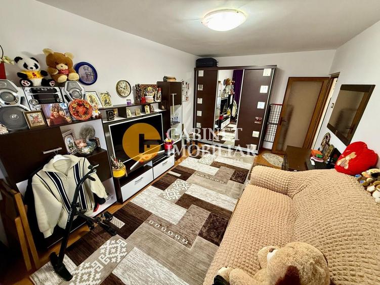 2 Camere Decomandat Renovat -  48 mp - Zona Dacia, Statia Bicaz - 1