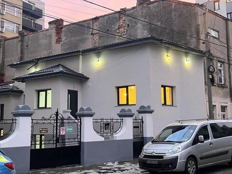Vanzare vila 5 camere in zona Mariott. Inchiriata cu 1800 de euro lunar. - 2