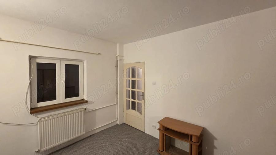 Inchiriez garsoniera casa curte sect 3 Buc - 3