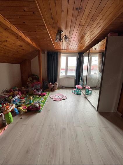 Vand casa din lemn cu teren generos Pasajul domnesti - 5