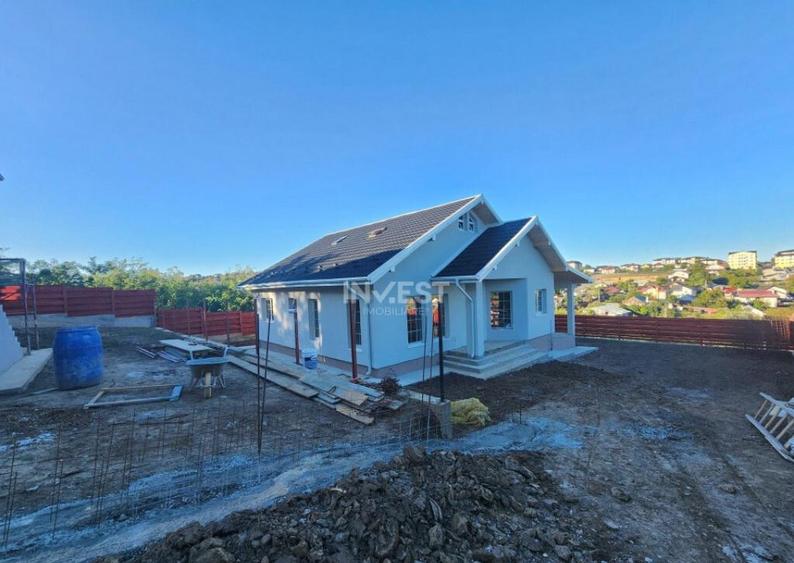 CASA INDIVIDUALA 4 CAMERE + BECI , PLACA DE BETON PESTE ETAJ - 17