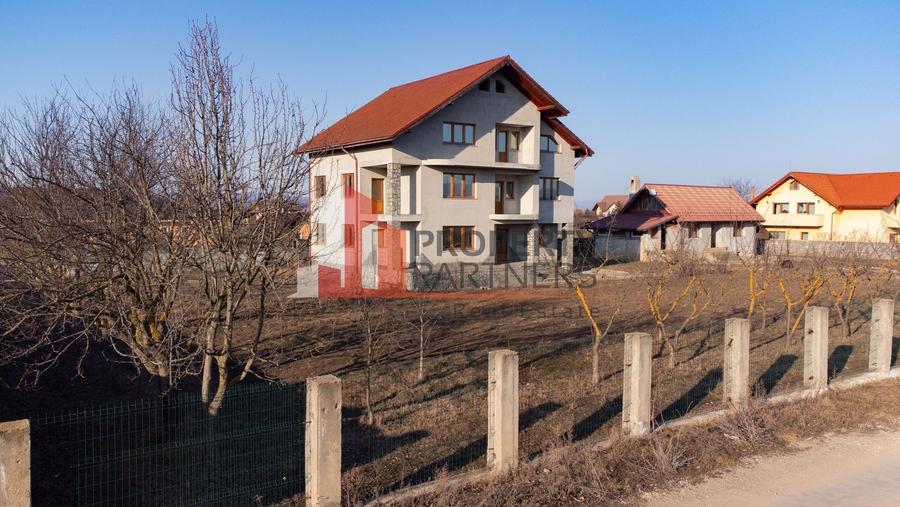 Casa cu teren 1500 mp in Harman - 2