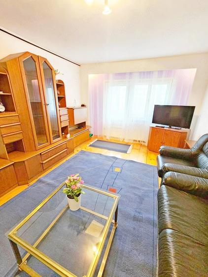 Apartament cu 4 camere semidecomandat în Dorobanților