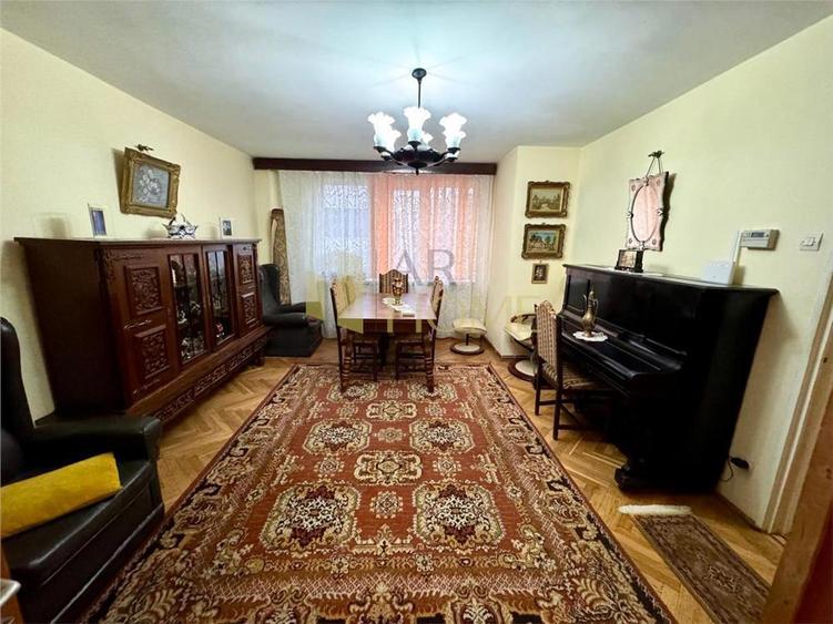 Vanzare apartament 4 camere, boxa si garaj propriu, in Ploiesti, zona Bd. Castanilor - 2