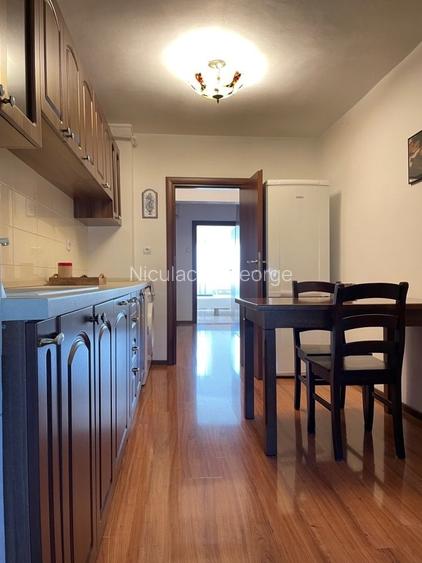 Inel 2, 3 camere decomandat, parcare