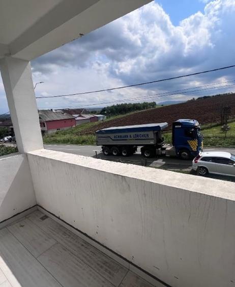 Casǎ spațioasă de vânzare  demisol, parter , etaj - 3