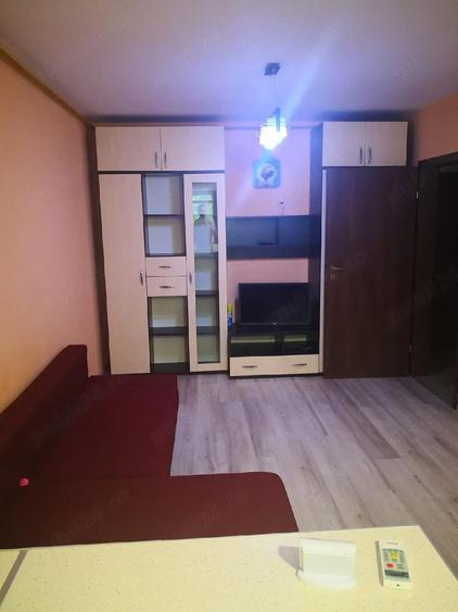 Inchiriere apartament doua camere - 4
