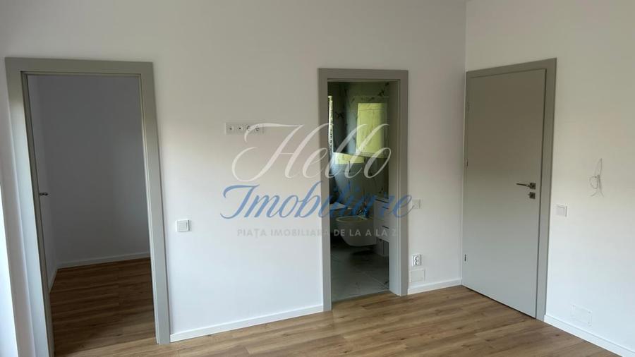 Duplex cu 4 camere cu Canalizare în Florești
