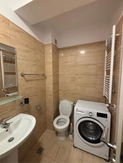 Apartament cu 2 camere decomandat în Sisești
