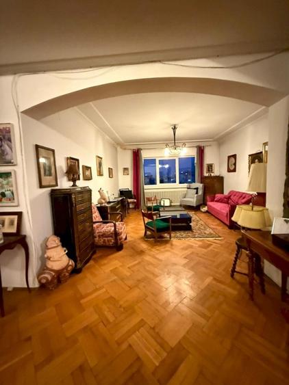 Apartament cu 3 camere decomandat în Universitate