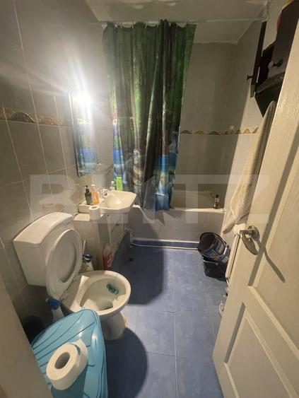 Apartament cu 3 camere decomandat, mobilat în Central