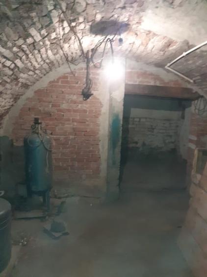 Casă individuală cu 5 camere cu Canalizare în Zăbrani