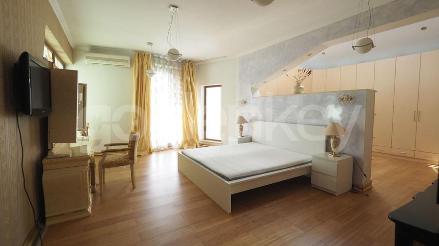 Casă individuală cu 6 camere cu Canalizare în Pipera