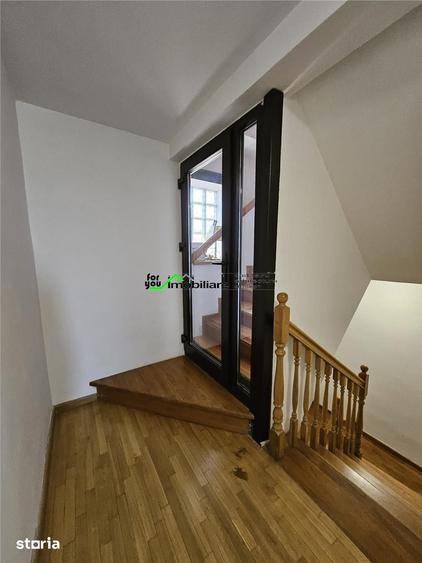 Casă cu 7 camere cu Teren 907 Mp în Hemeiuș