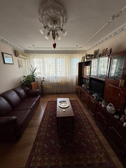 Apartament cu 3 camere semidecomandat, mobilat în Brâncoveanu