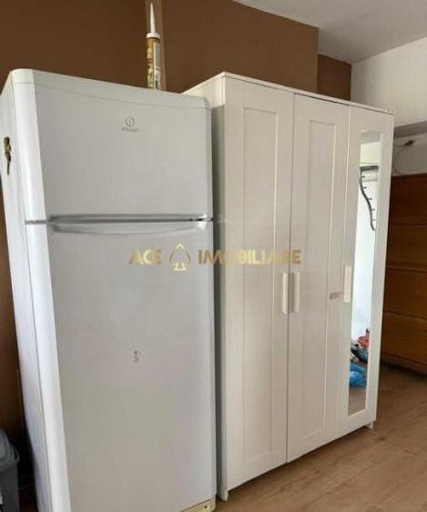 Apartament cu 3 camere decomandat, mobilat în 1 Mai