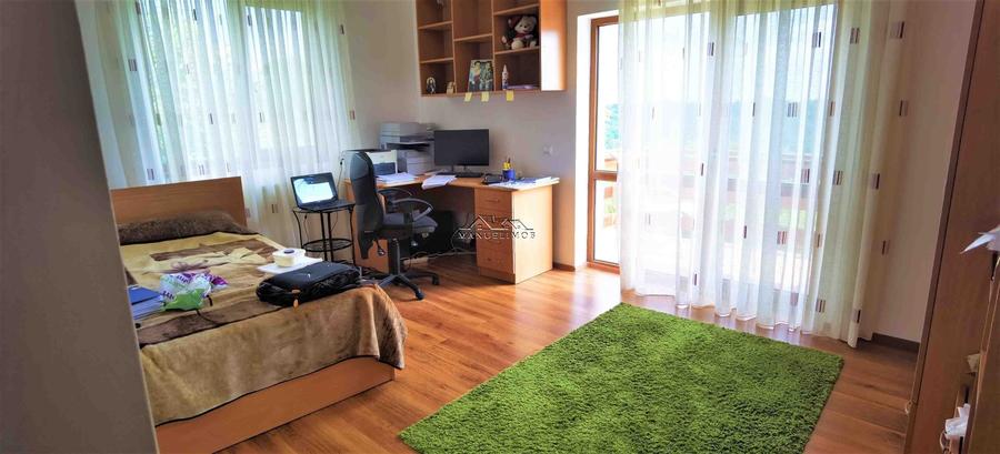 Casă individuală cu 5 camere cu Canalizare în Exterior Est