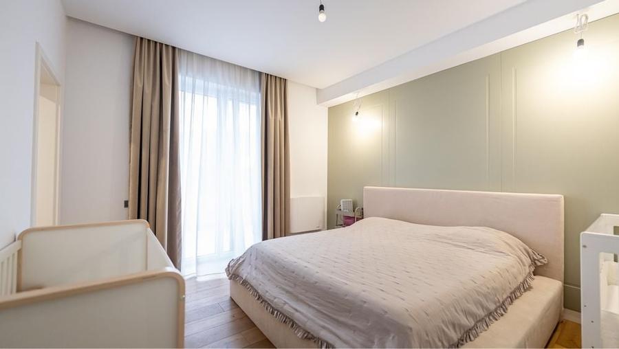 Apartament cu 4 camere decomandat în Griviței