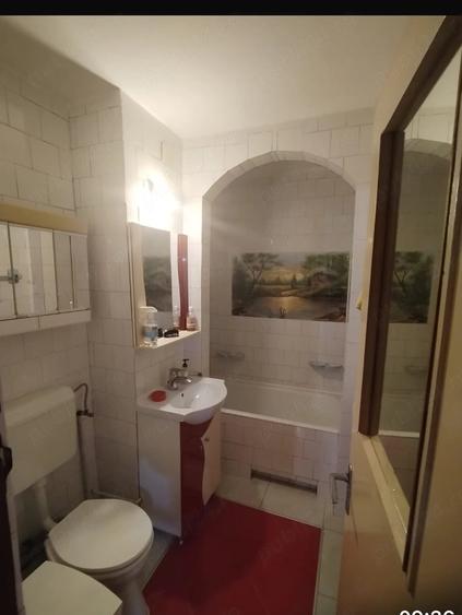 Apartament cu 3 camere decomandat în Dâmbovița