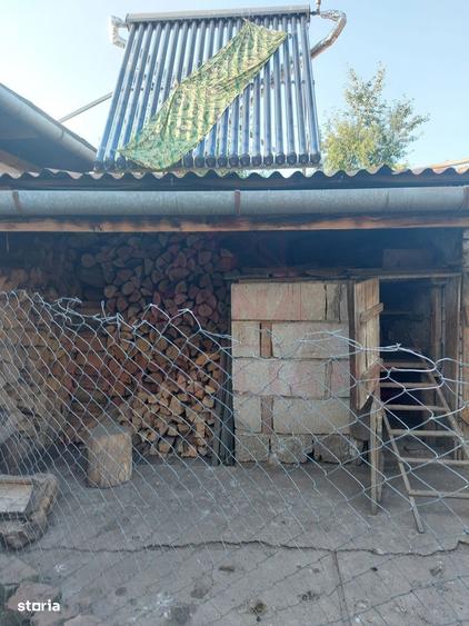 Casă cu 4 camere în Zăvoi