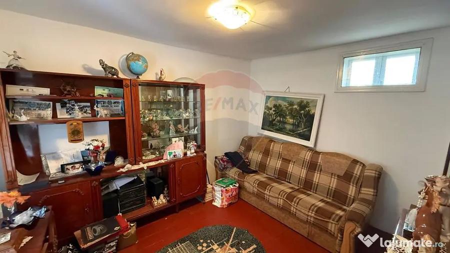 Casă cu 3 camere cu Teren 990 Mp în Fitionești