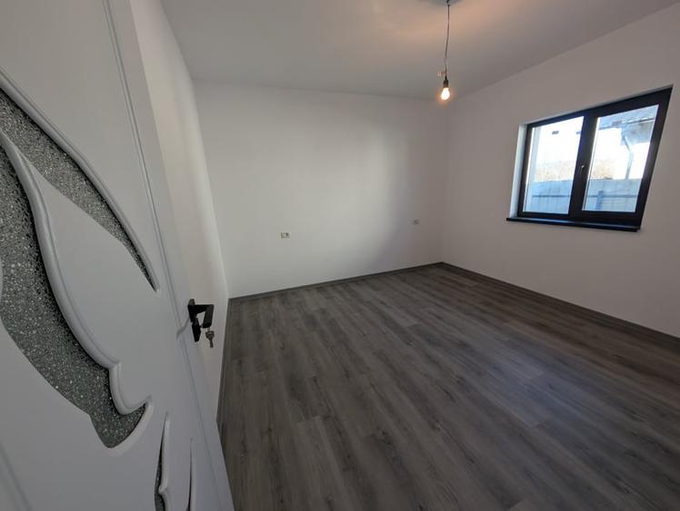 Casă individuală cu 4 camere cu Teren 350 Mp în Nord