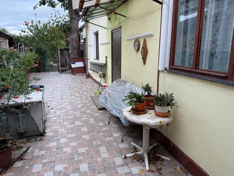 Vand casa cu gradina in zona Lunei Printul Turcesc Vand casa cu gradina in zona Lunei Printul Turcesc