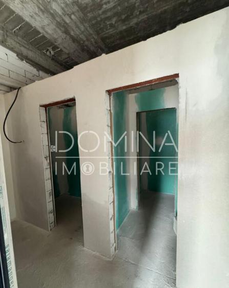 Spa?iu comercial *peste 400 mp - parcare* - str. Tineretulu - 6