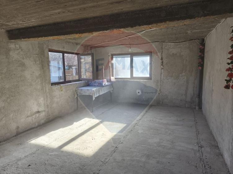 Casă / Vilă cu 5 camere de vânzare în zona Poiana Tapului - 11