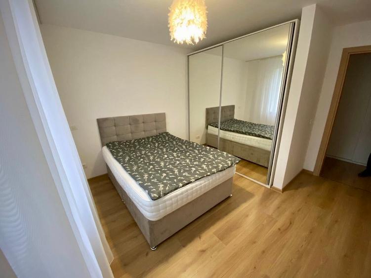 2 camere zona Coresi Proprietar  - 1