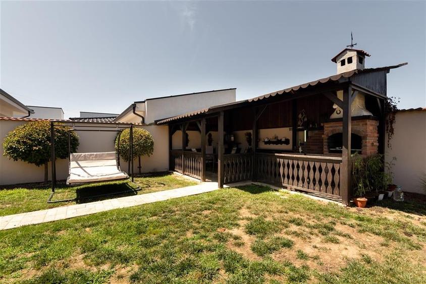 RECO Vila cu 5 camere str. Apateului- zona Nufarul - 49