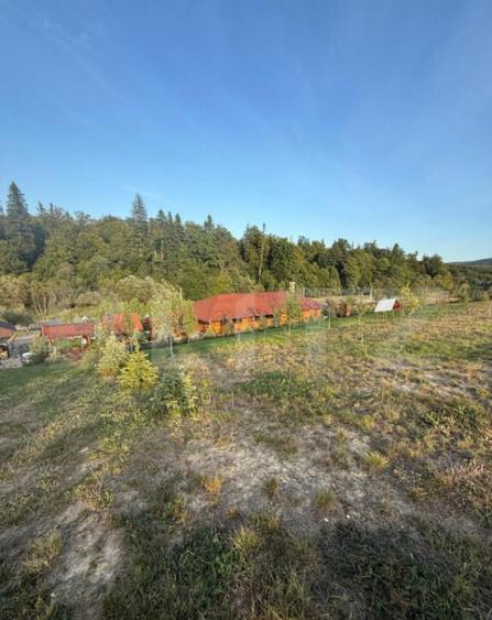 Cabana din lemn rotund, 2 camere, 140 mp, teren 2800 mp, Pal - 10