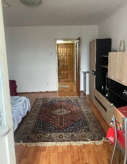 Garsoniera decomandata cu balcon zona Far Billa - 2