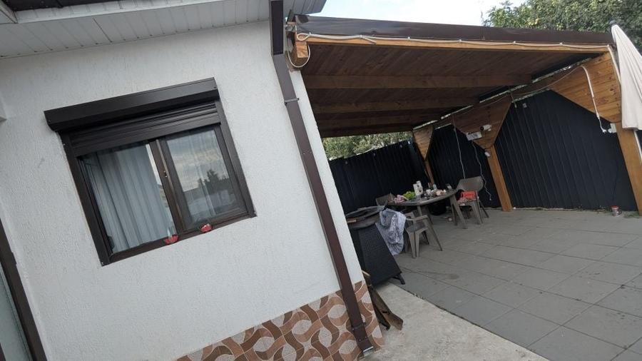 Casă cu 4 camere în Beba Veche