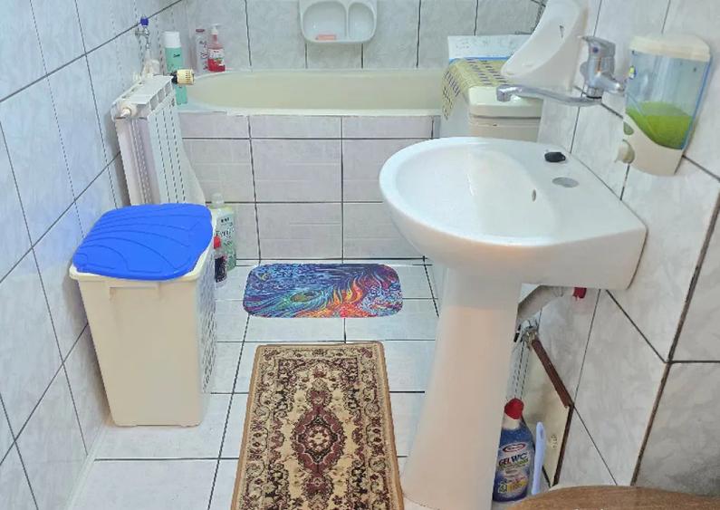 Vand apartament 2 camere in Deva, zona Zamfirescu, et. 2 - 2