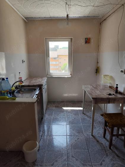 Vand garsoniera etaj 4 Petrila - 4