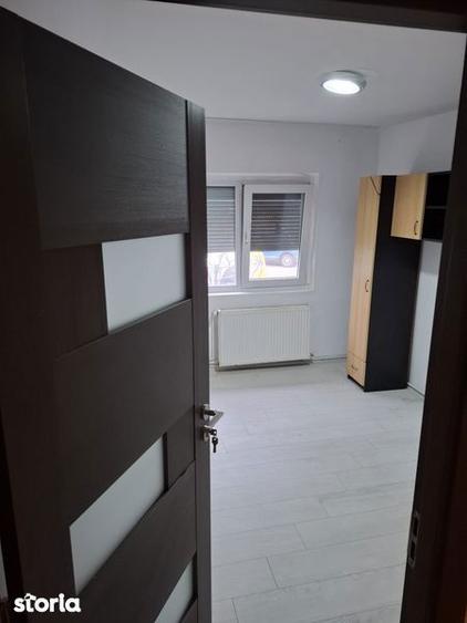 Proprietare, vand apartament cu 3 camere, confort 1, parter - 8