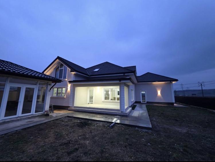 Vand casa Premium Manolesti, 95% finalizata - 2