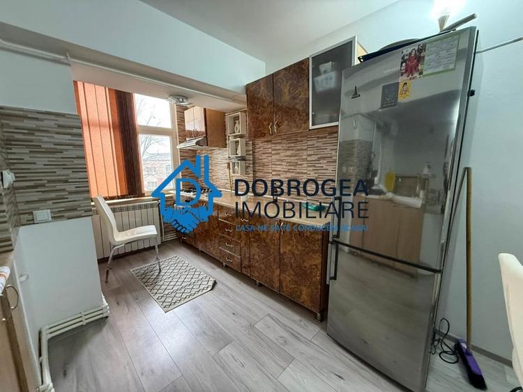 E3- 4 CAMERE DECOMANDAT ETAJ 3, CENTRALA GAZ - 3