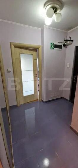 Apartament 3 camere, 57 mp, zona Micro 1 - 11