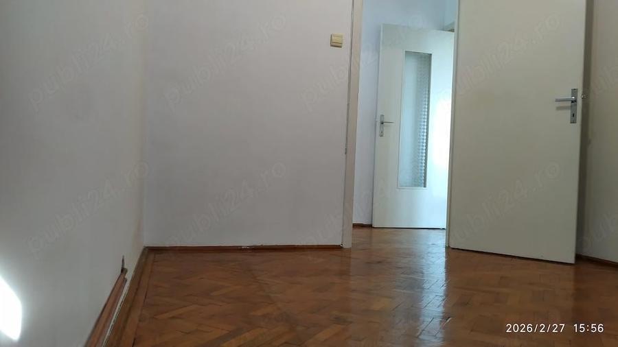 Vand Apartament 3 camere Circumvala?iunii zona Favorit - 9