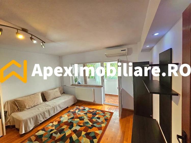 Apartament cu 3 camere decomandat, mobilat în Lacul Tei