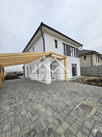 Casă individuală de vânzare – Șura Mică ,Teren 500 mp, zonă linistita - 5