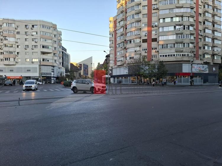 URGENT!, Piata 1 Mai, VIZIBILITATE,  TRAFIC PIETONAL SI AUTO, NEGOCIABIL - 4