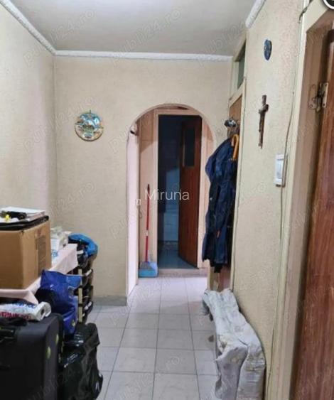 Aparatorii Patriei metrou,ap 2 camere,cf1 bloc 1984,dec 73.000euro