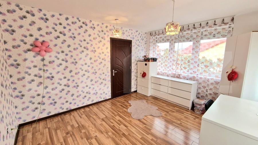 Apartament cu 3 camere, 66 mp, etajul 1, parcare cu CF, balcon, Sub Cetate - 4