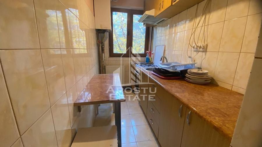 Apartament 2 camere, centrala proprie,semidecomandat, zona Dacia - 5